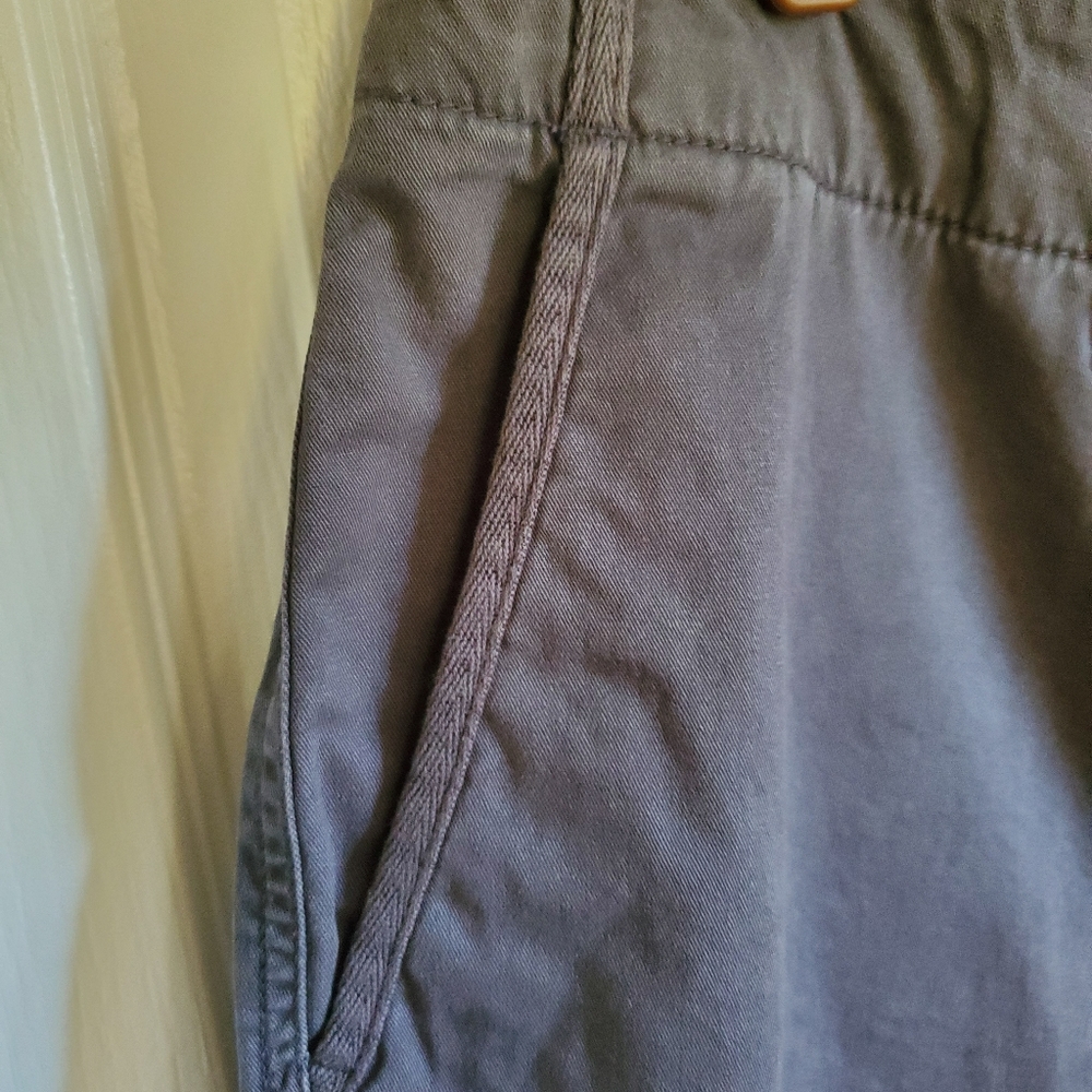 NWT OLD NAVY SIZE 44 TALL BLACK COLOR SHORTS